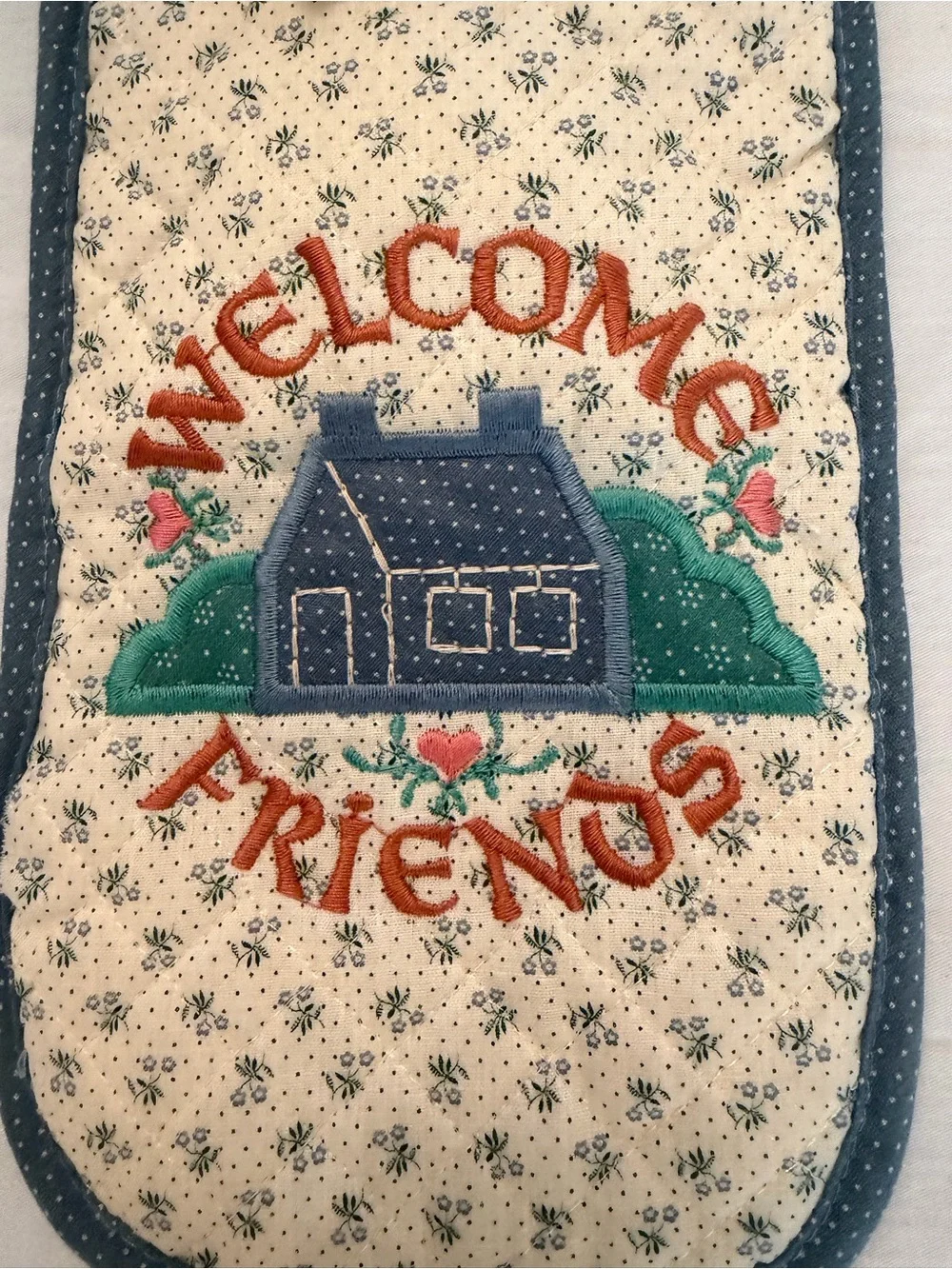 NOS Welcome Friends Quilted Oven Mitt - Blue/Cream by